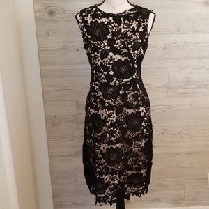 Black lace design sheath dress
